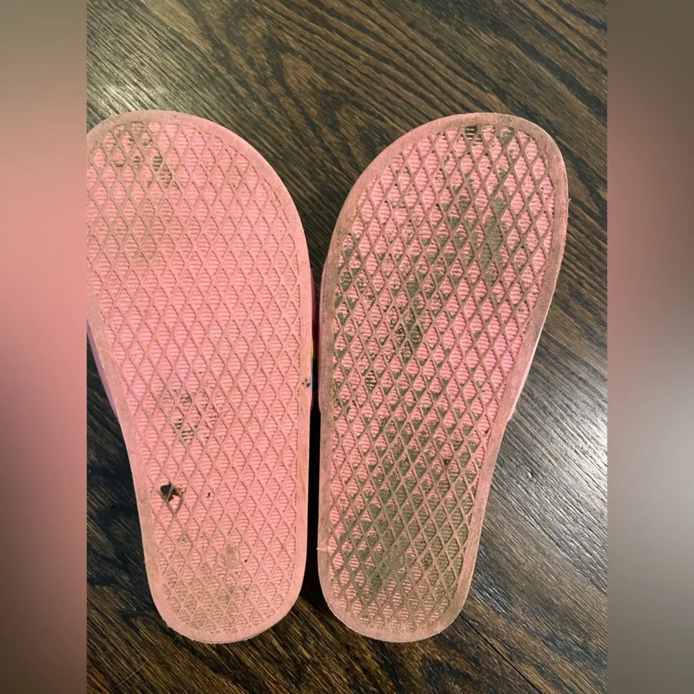Cute Slides, Size 3-4